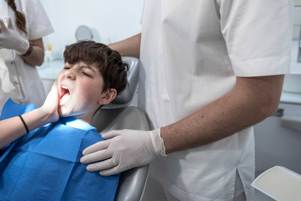 Best Emergency Tooth Extraction in Hubbard, OH